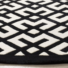 Safavieh Chatham Collection CHT719A Handmade Ivory and Black Premium Wool Area Rug