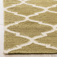 Safavieh Dhurries Collection DHU115A Hand Woven Green and Ivory Premium Wool Area Rug