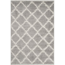 Safavieh ADR120B-5 Adirondack Collection ADR120B Modern Trellis Area Rug, 5'1" x 7'6", Silver/Ivory