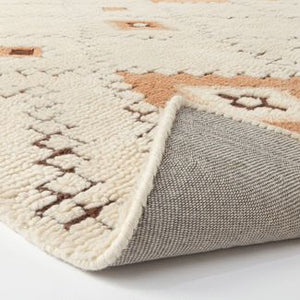 7'x10' Hand Tufted Wool Shag Diamond Area Rug -