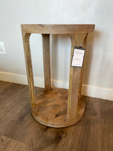 Calista accent table