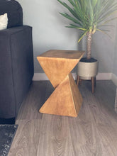 18" Light-Weight Concrete Top Accent Table, Natural