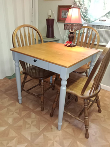 29"H Traditional Dining Table, Gray and Rustic Honey Pine